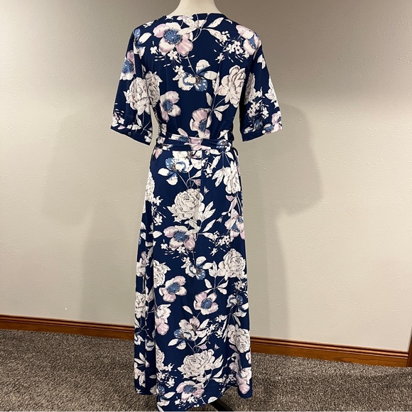 Short sleeves navy Floral maxi Wrap Dress - Picture 6 of 12
